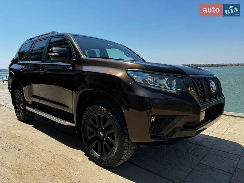 Toyota Land Cruiser Prado 2021