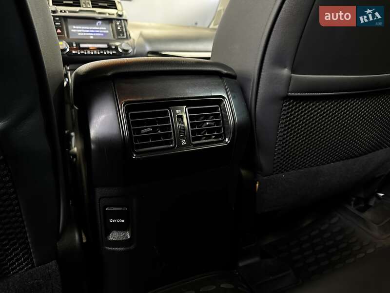 Внедорожник / Кроссовер Toyota Land Cruiser Prado 2017 в Киеве фото 33 Внедорожник / Кроссовер Toyota Land Cruiser Prado 2017 в Киеве