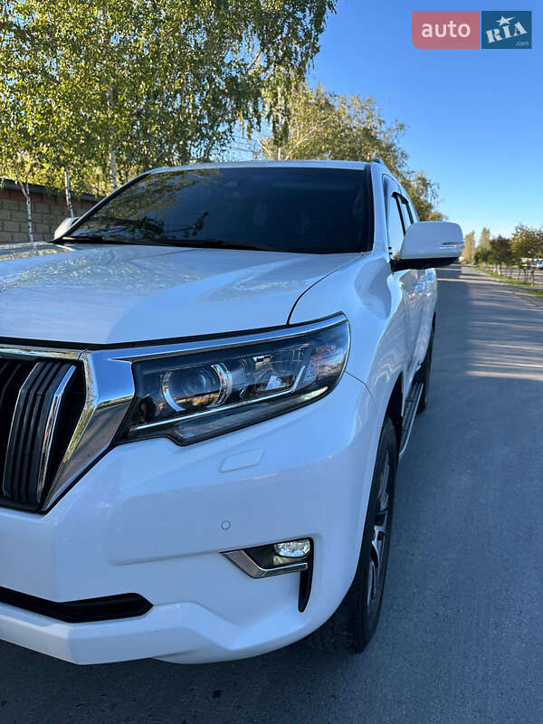 Внедорожник / Кроссовер Toyota Land Cruiser Prado 2019 в Виноградове