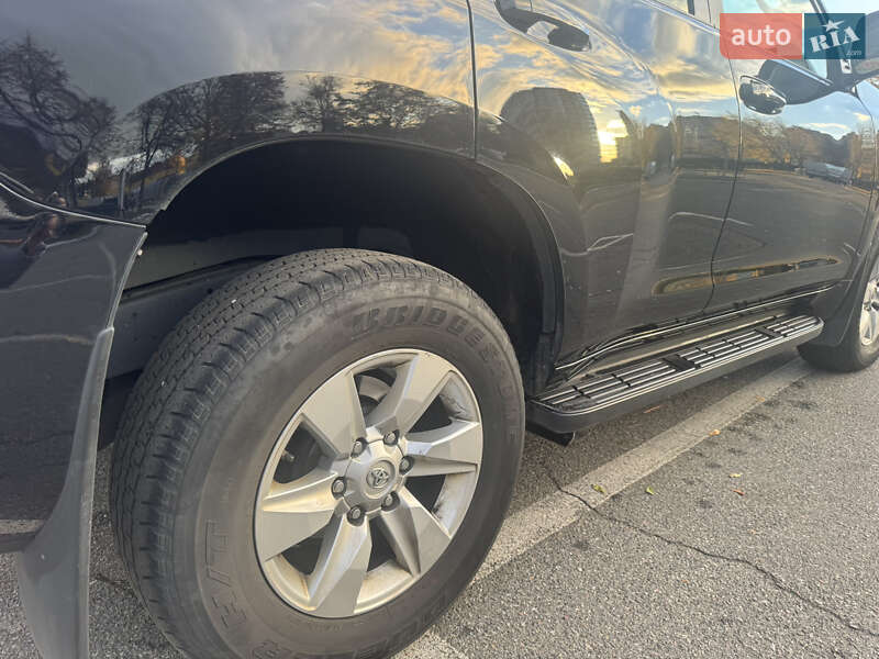 Позашляховик / Кросовер Toyota Land Cruiser Prado 2020 в Києві