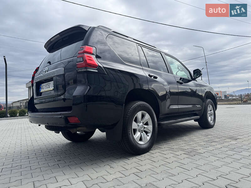 Внедорожник / Кроссовер Toyota Land Cruiser Prado 2019 в Хусте
