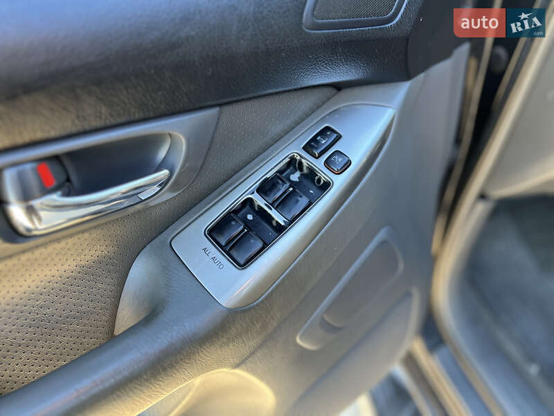 Внедорожник / Кроссовер Toyota Land Cruiser Prado 2004 в Львове фото 24 Внедорожник / Кроссовер Toyota Land Cruiser Prado 2004 в Львове