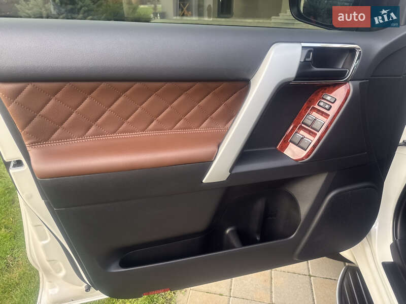 Внедорожник / Кроссовер Toyota Land Cruiser Prado 2022 в Черкассах фото 48 Внедорожник / Кроссовер Toyota Land Cruiser Prado 2022 в Черкассах