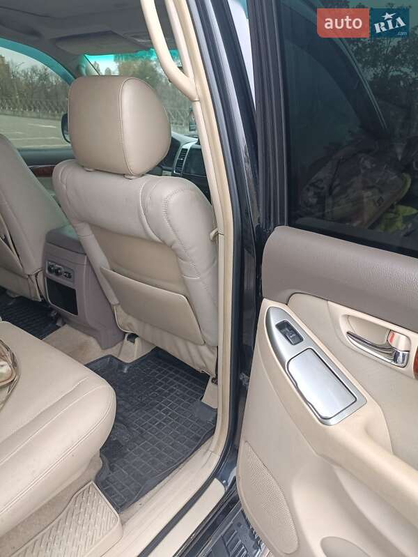 Внедорожник / Кроссовер Toyota Land Cruiser Prado 2004 в Харькове