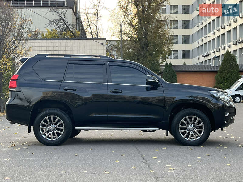 Позашляховик / Кросовер Toyota Land Cruiser Prado 2018 в Києві