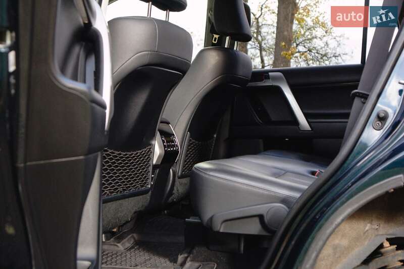 Позашляховик / Кросовер Toyota Land Cruiser Prado 2017 в Києві фото 28 Позашляховик / Кросовер Toyota Land Cruiser Prado 2017 в Києві