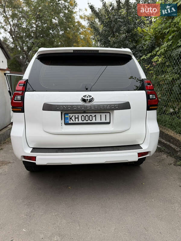 Внедорожник / Кроссовер Toyota Land Cruiser Prado 2019 в Днепре
