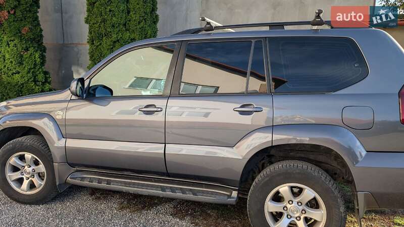 Внедорожник / Кроссовер Toyota Land Cruiser Prado 2005 в Виноградове