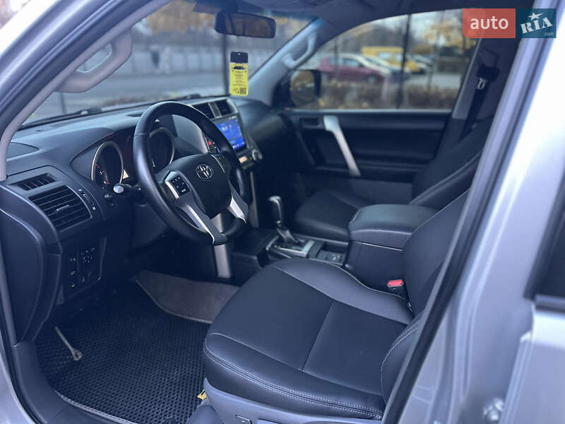 Позашляховик / Кросовер Toyota Land Cruiser Prado 2013 в Івано-Франківську фото 13 Позашляховик / Кросовер Toyota Land Cruiser Prado 2013 в Івано-Франківську