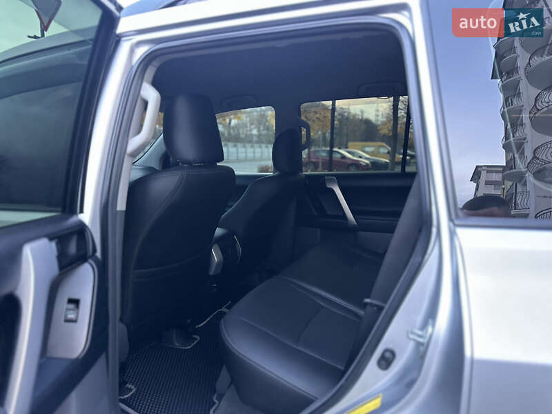 Позашляховик / Кросовер Toyota Land Cruiser Prado 2013 в Івано-Франківську фото 17 Позашляховик / Кросовер Toyota Land Cruiser Prado 2013 в Івано-Франківську