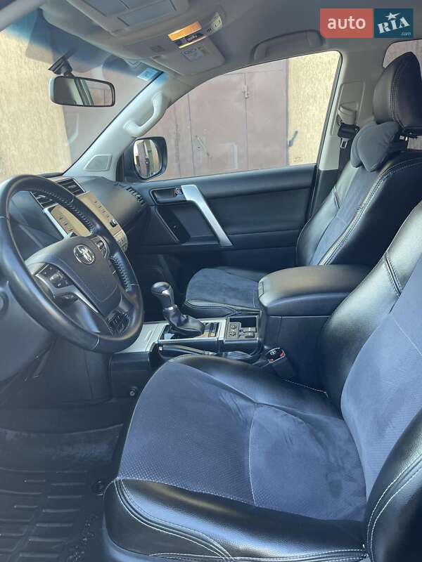 Позашляховик / Кросовер Toyota Land Cruiser Prado 2022 в Черкасах фото 4 Позашляховик / Кросовер Toyota Land Cruiser Prado 2022 в Черкасах