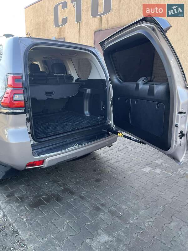 Позашляховик / Кросовер Toyota Land Cruiser Prado 2022 в Черкасах фото 9 Позашляховик / Кросовер Toyota Land Cruiser Prado 2022 в Черкасах