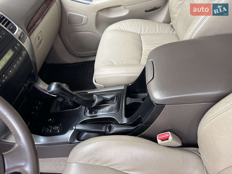 Позашляховик / Кросовер Toyota Land Cruiser Prado 2005 в Києві