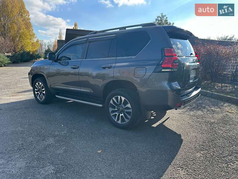 Внедорожник / Кроссовер Toyota Land Cruiser Prado 2023 в Днепре
