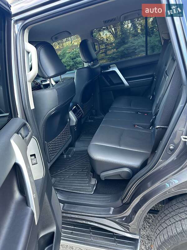 Внедорожник / Кроссовер Toyota Land Cruiser Prado 2023 в Днепре