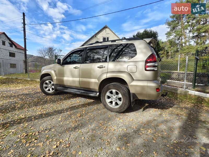 Внедорожник / Кроссовер Toyota Land Cruiser Prado 2005 в Межгорье