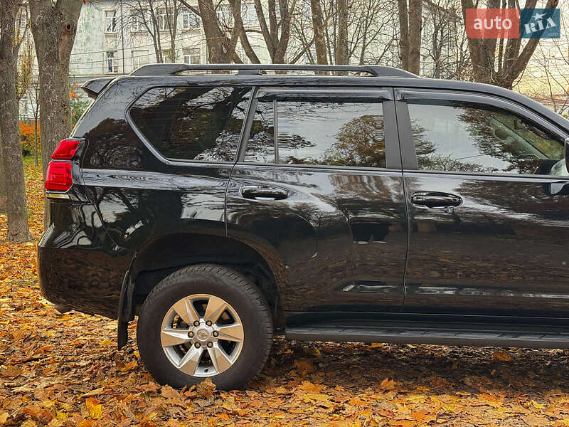 Внедорожник / Кроссовер Toyota Land Cruiser Prado 2018 в Киеве фото 5 Внедорожник / Кроссовер Toyota Land Cruiser Prado 2018 в Киеве