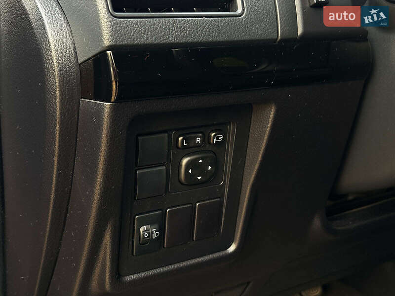 Внедорожник / Кроссовер Toyota Land Cruiser Prado 2018 в Киеве фото 15 Внедорожник / Кроссовер Toyota Land Cruiser Prado 2018 в Киеве