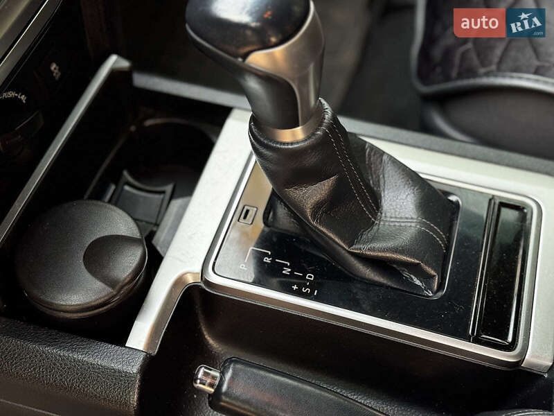 Внедорожник / Кроссовер Toyota Land Cruiser Prado 2018 в Киеве фото 19 Внедорожник / Кроссовер Toyota Land Cruiser Prado 2018 в Киеве