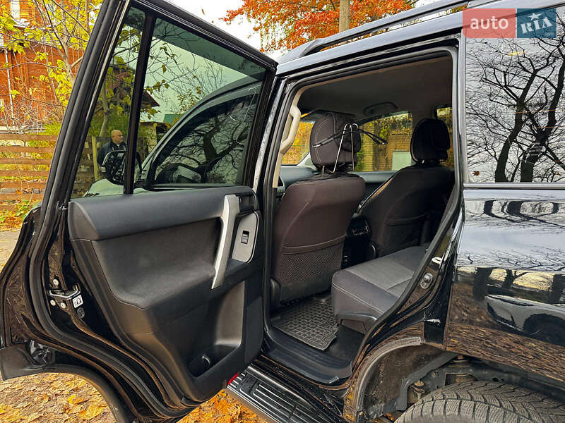 Внедорожник / Кроссовер Toyota Land Cruiser Prado 2018 в Киеве фото 24 Внедорожник / Кроссовер Toyota Land Cruiser Prado 2018 в Киеве