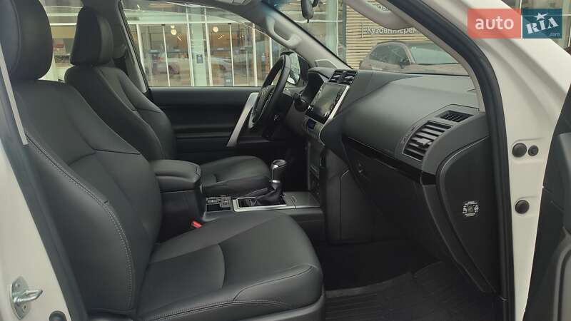 Внедорожник / Кроссовер Toyota Land Cruiser Prado 2021 в Киеве