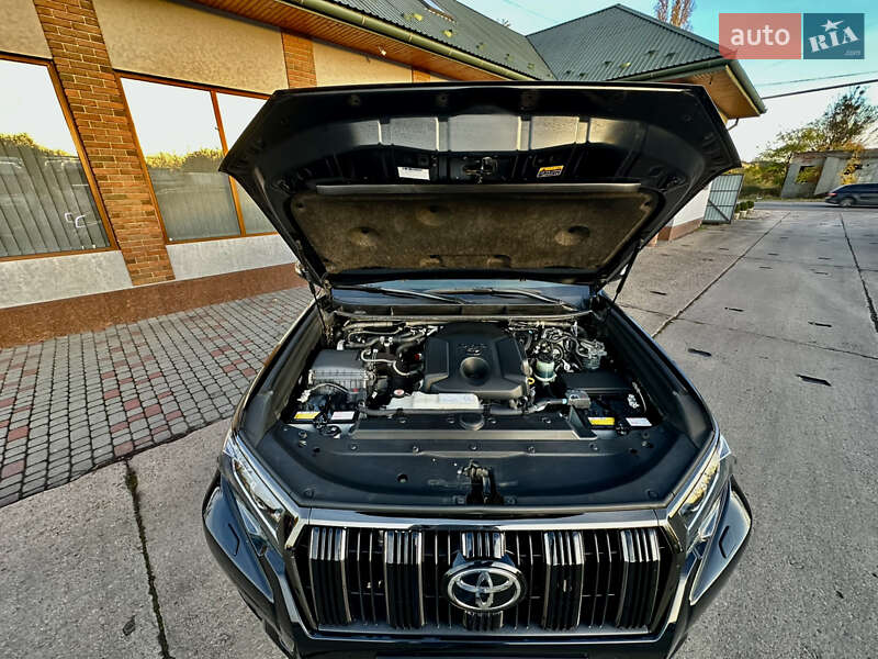 Позашляховик / Кросовер Toyota Land Cruiser Prado 2020 в Мукачевому