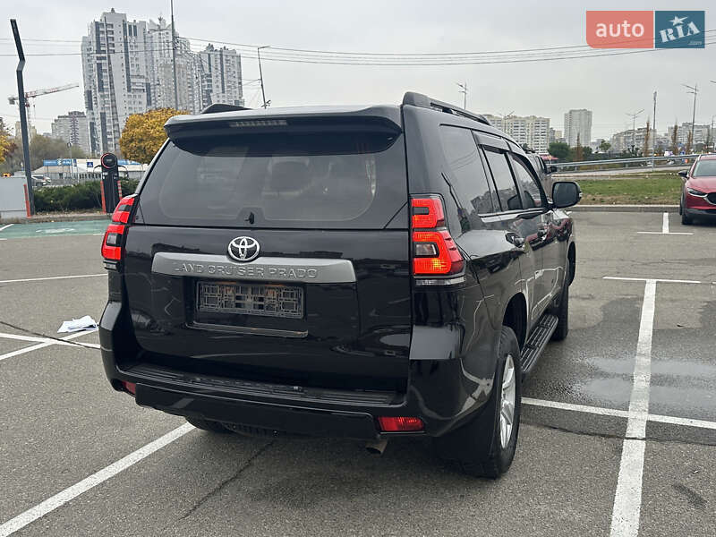 Внедорожник / Кроссовер Toyota Land Cruiser Prado 2017 в Киеве