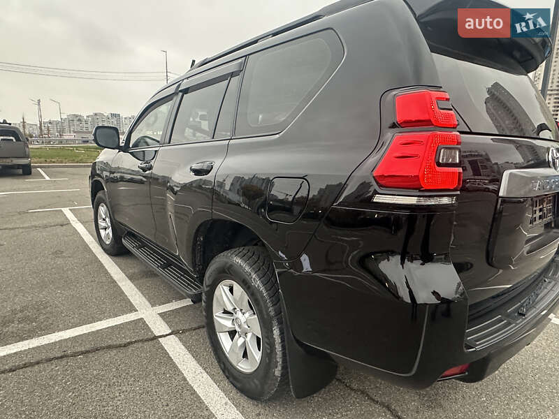 Внедорожник / Кроссовер Toyota Land Cruiser Prado 2017 в Киеве