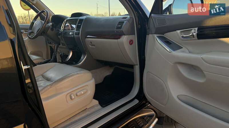 Внедорожник / Кроссовер Toyota Land Cruiser Prado 2006 в Львове