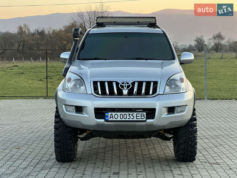Внедорожник / Кроссовер Toyota Land Cruiser Prado 2006 в Сваляве