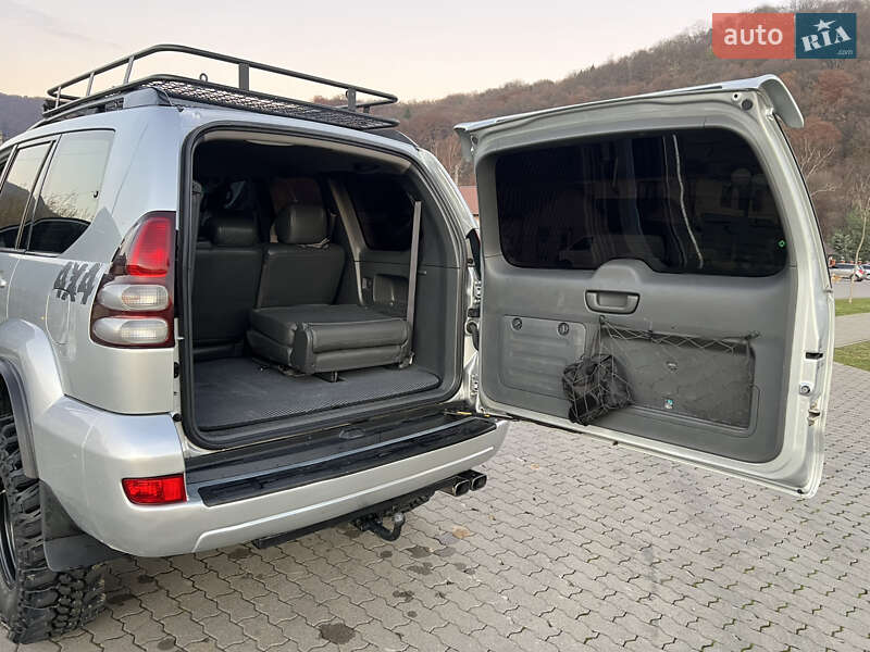 Внедорожник / Кроссовер Toyota Land Cruiser Prado 2006 в Сваляве