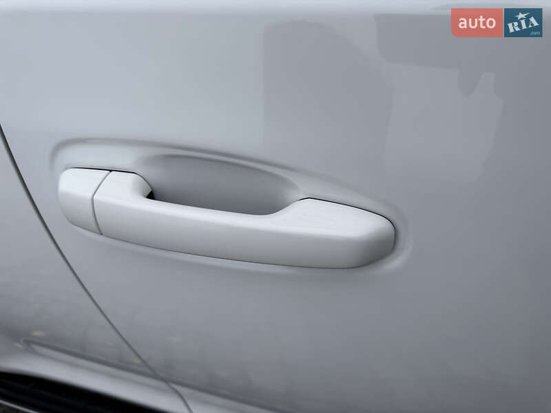 Позашляховик / Кросовер Toyota Land Cruiser Prado 2020 в Києві