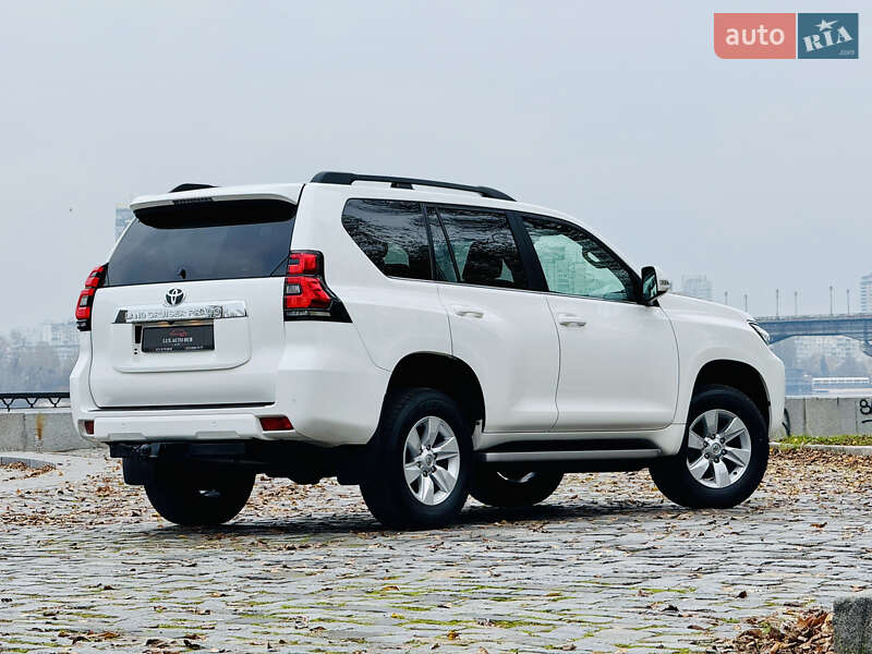 Позашляховик / Кросовер Toyota Land Cruiser Prado 2020 в Києві
