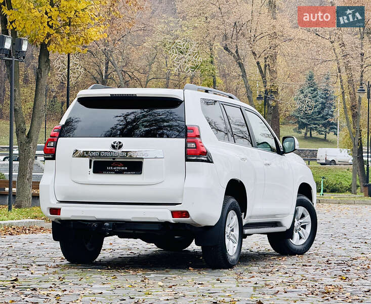 Позашляховик / Кросовер Toyota Land Cruiser Prado 2020 в Києві