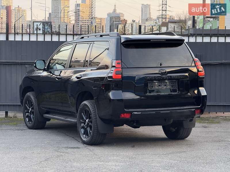Внедорожник / Кроссовер Toyota Land Cruiser Prado 2019 в Киеве