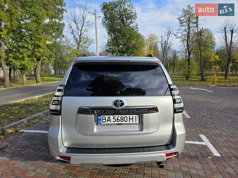 Внедорожник / Кроссовер Toyota Land Cruiser Prado 2022 в Кропивницком фото 12 Внедорожник / Кроссовер Toyota Land Cruiser Prado 2022 в Кропивницком