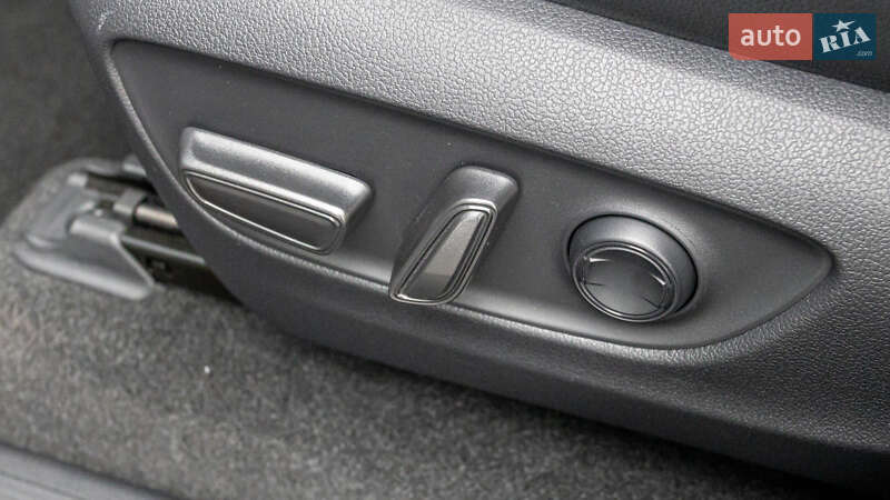 Внедорожник / Кроссовер Toyota Land Cruiser Prado 2024 в Днепре фото 23 Внедорожник / Кроссовер Toyota Land Cruiser Prado 2024 в Днепре