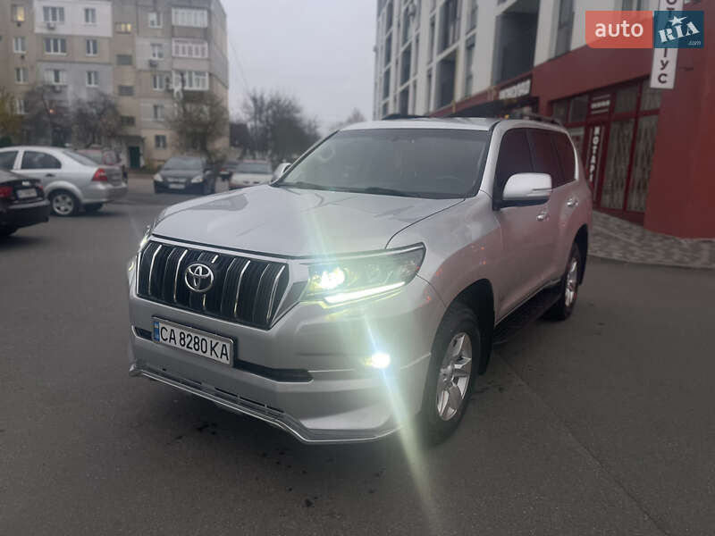 Позашляховик / Кросовер Toyota Land Cruiser Prado 2018 в Миронівці