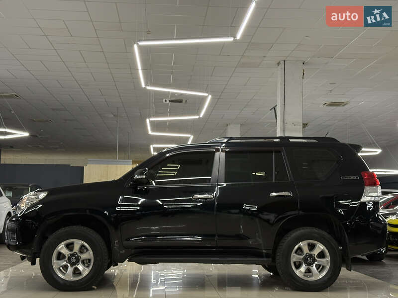 Внедорожник / Кроссовер Toyota Land Cruiser Prado 2010 в Николаеве