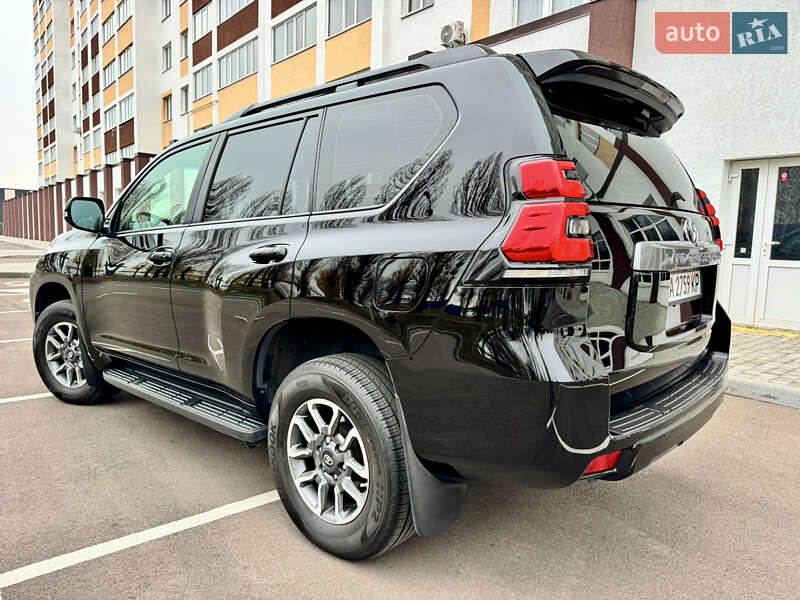 Внедорожник / Кроссовер Toyota Land Cruiser Prado 2020 в Киеве