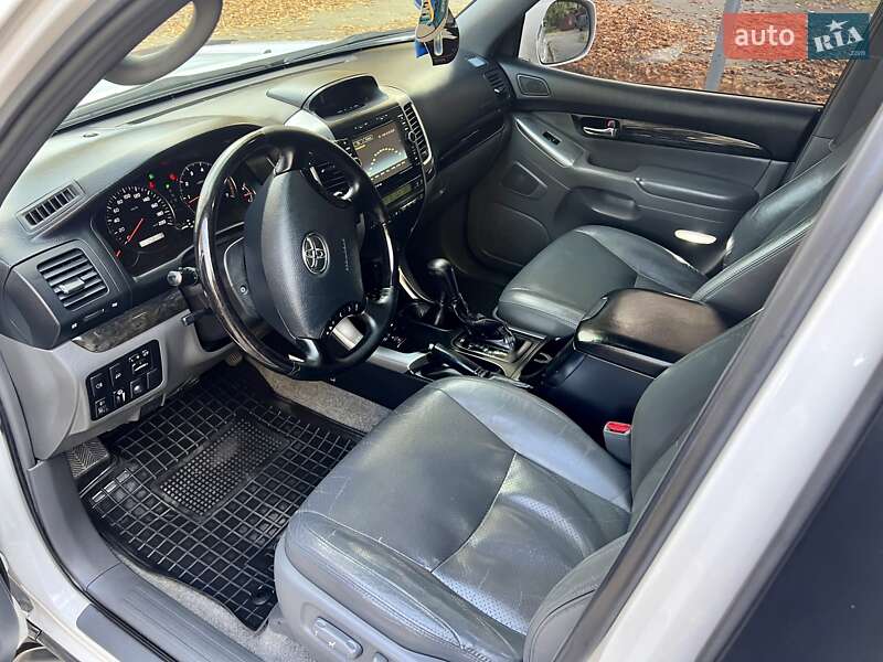 Позашляховик / Кросовер Toyota Land Cruiser Prado 2008 в Миколаєві