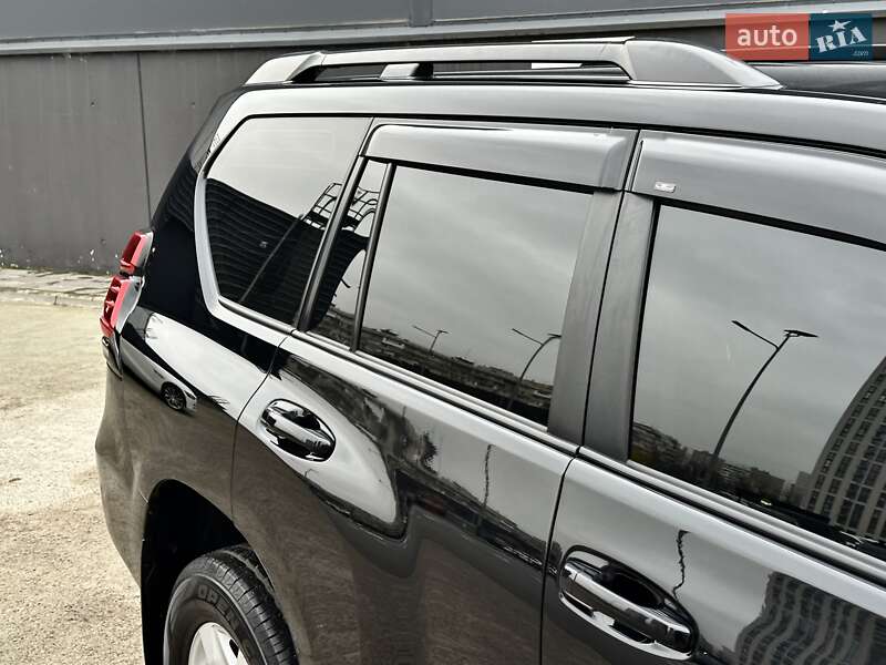 Внедорожник / Кроссовер Toyota Land Cruiser Prado 2019 в Киеве фото 7 Внедорожник / Кроссовер Toyota Land Cruiser Prado 2019 в Киеве