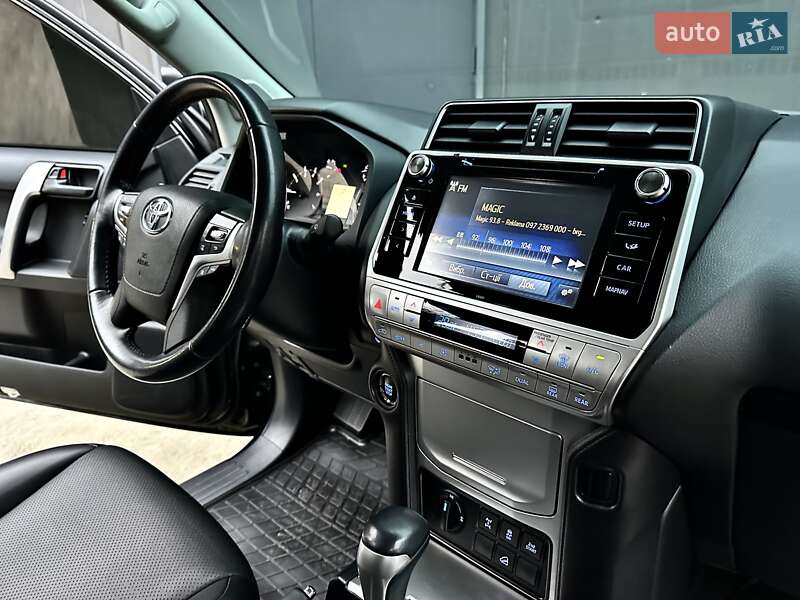 Внедорожник / Кроссовер Toyota Land Cruiser Prado 2019 в Киеве фото 58 Внедорожник / Кроссовер Toyota Land Cruiser Prado 2019 в Киеве
