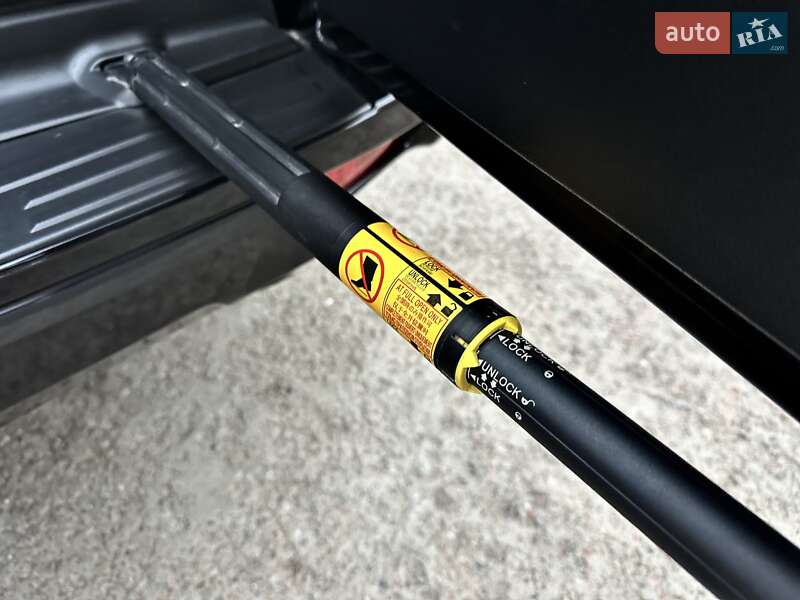 Внедорожник / Кроссовер Toyota Land Cruiser Prado 2019 в Киеве фото 65 Внедорожник / Кроссовер Toyota Land Cruiser Prado 2019 в Киеве