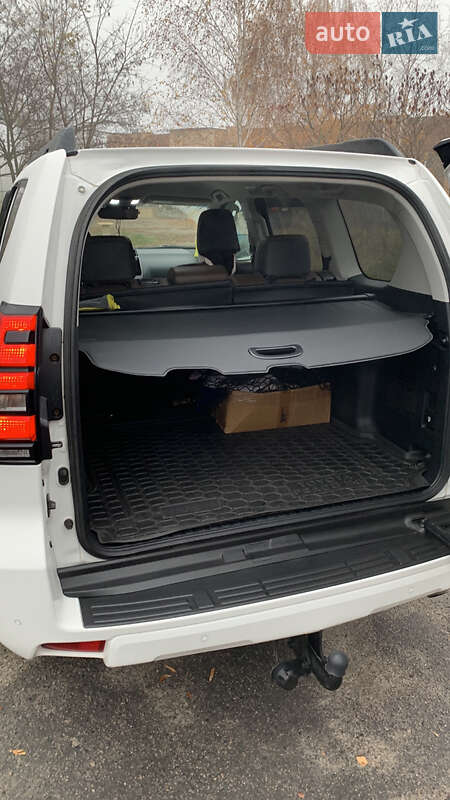 Внедорожник / Кроссовер Toyota Land Cruiser Prado 2019 в Полтаве фото 19 Внедорожник / Кроссовер Toyota Land Cruiser Prado 2019 в Полтаве