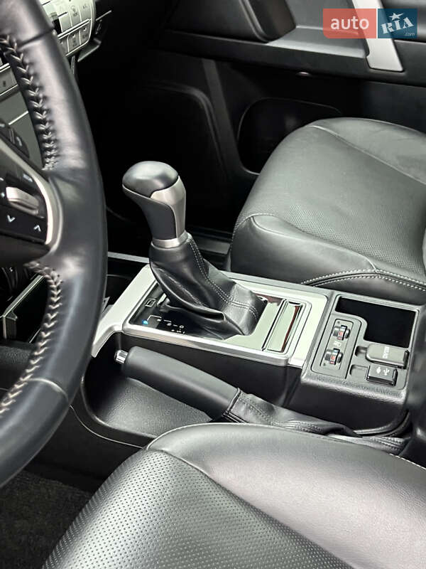 Позашляховик / Кросовер Toyota Land Cruiser Prado 2019 в Одесі