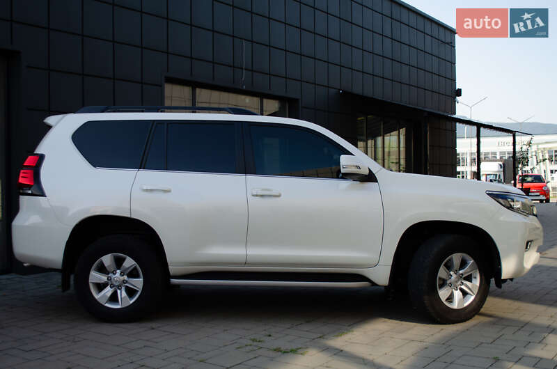 Позашляховик / Кросовер Toyota Land Cruiser Prado 2020 в Тячеві фото 7 Позашляховик / Кросовер Toyota Land Cruiser Prado 2020 в Тячеві