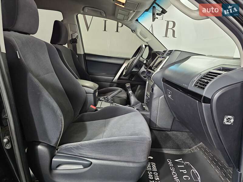 Позашляховик / Кросовер Toyota Land Cruiser Prado 2019 в Києві