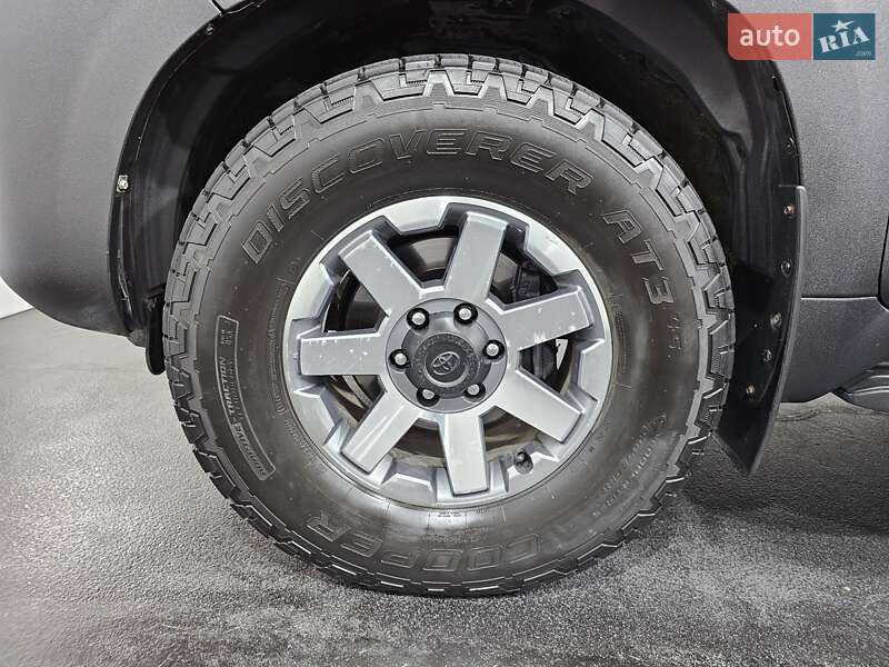 Позашляховик / Кросовер Toyota Land Cruiser Prado 2019 в Києві