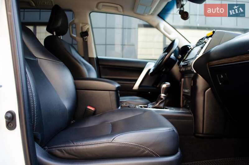 Позашляховик / Кросовер Toyota Land Cruiser Prado 2020 в Тячеві фото 47 Позашляховик / Кросовер Toyota Land Cruiser Prado 2020 в Тячеві